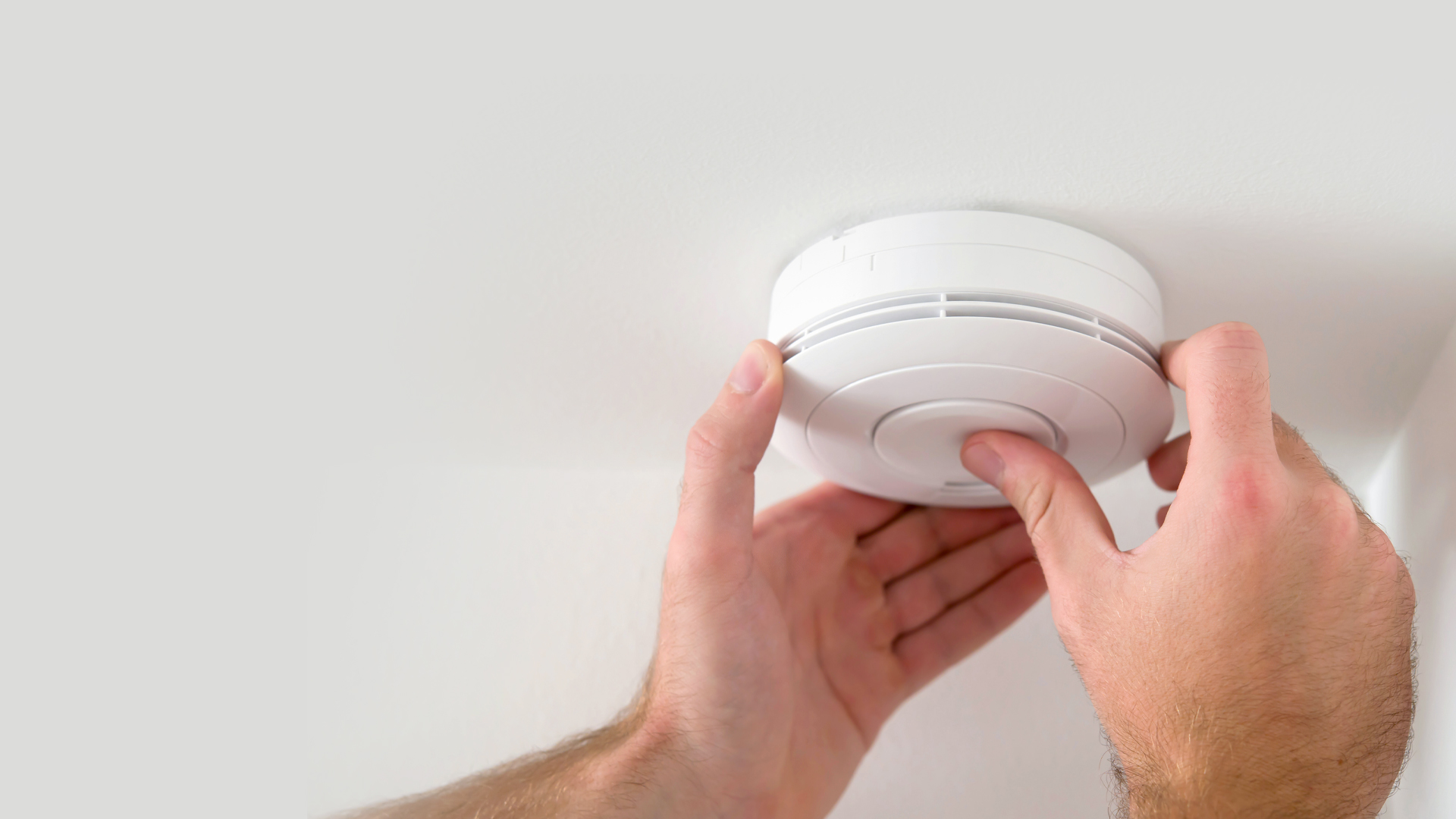 HWFRS: Working smoke alarms on every level of your home are a must